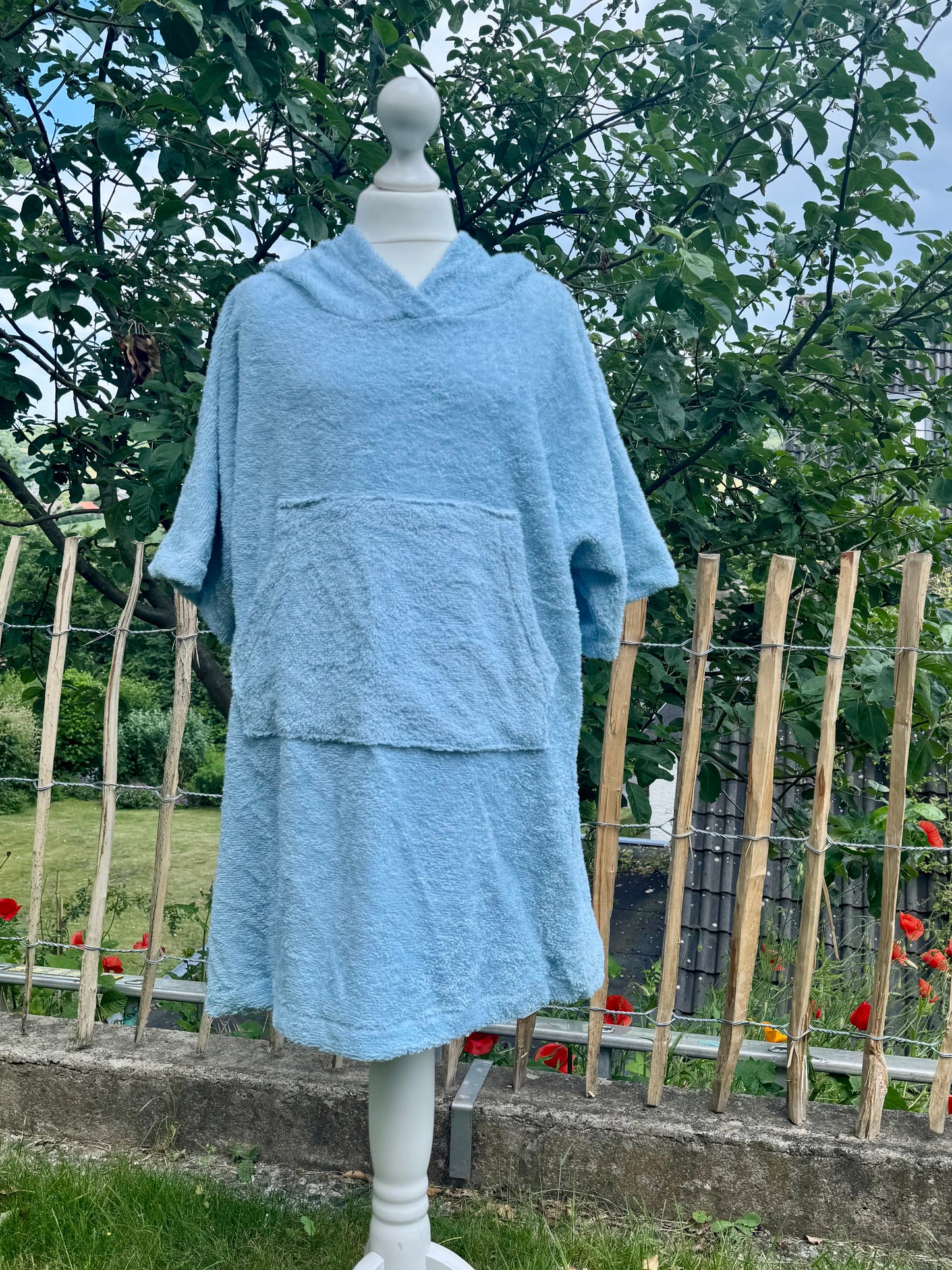 Himmelblauer Badeponcho für Kinder