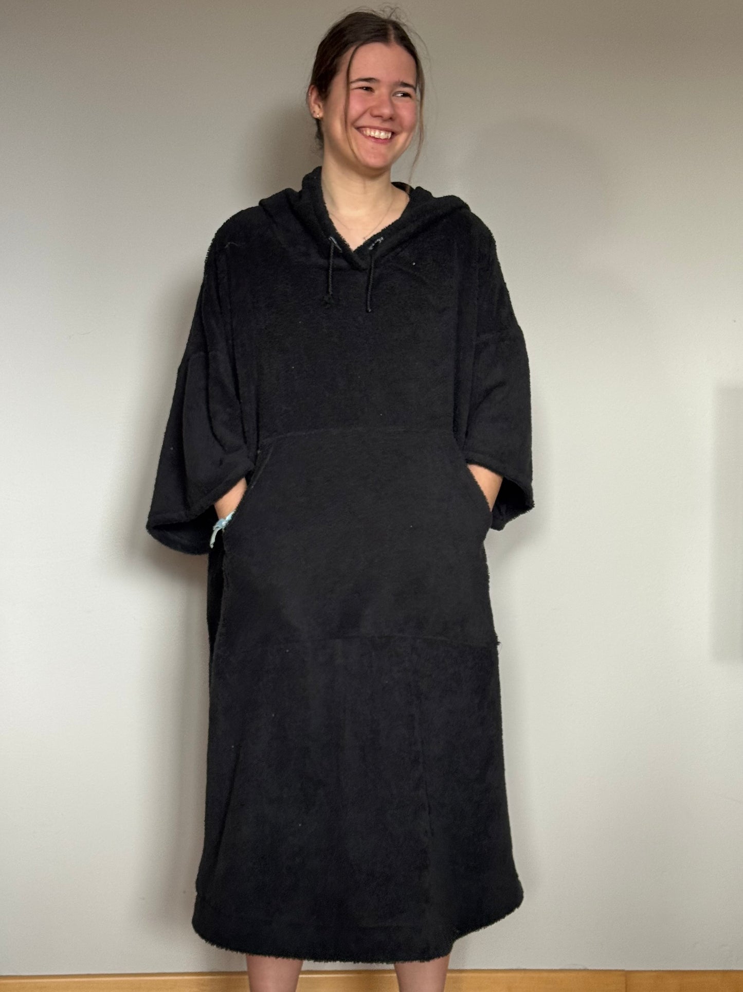 Surf-/Badeponcho (schwarz)