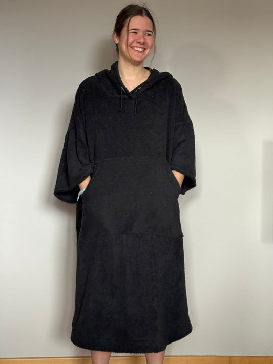 Surf-/Badeponcho (schwarz)