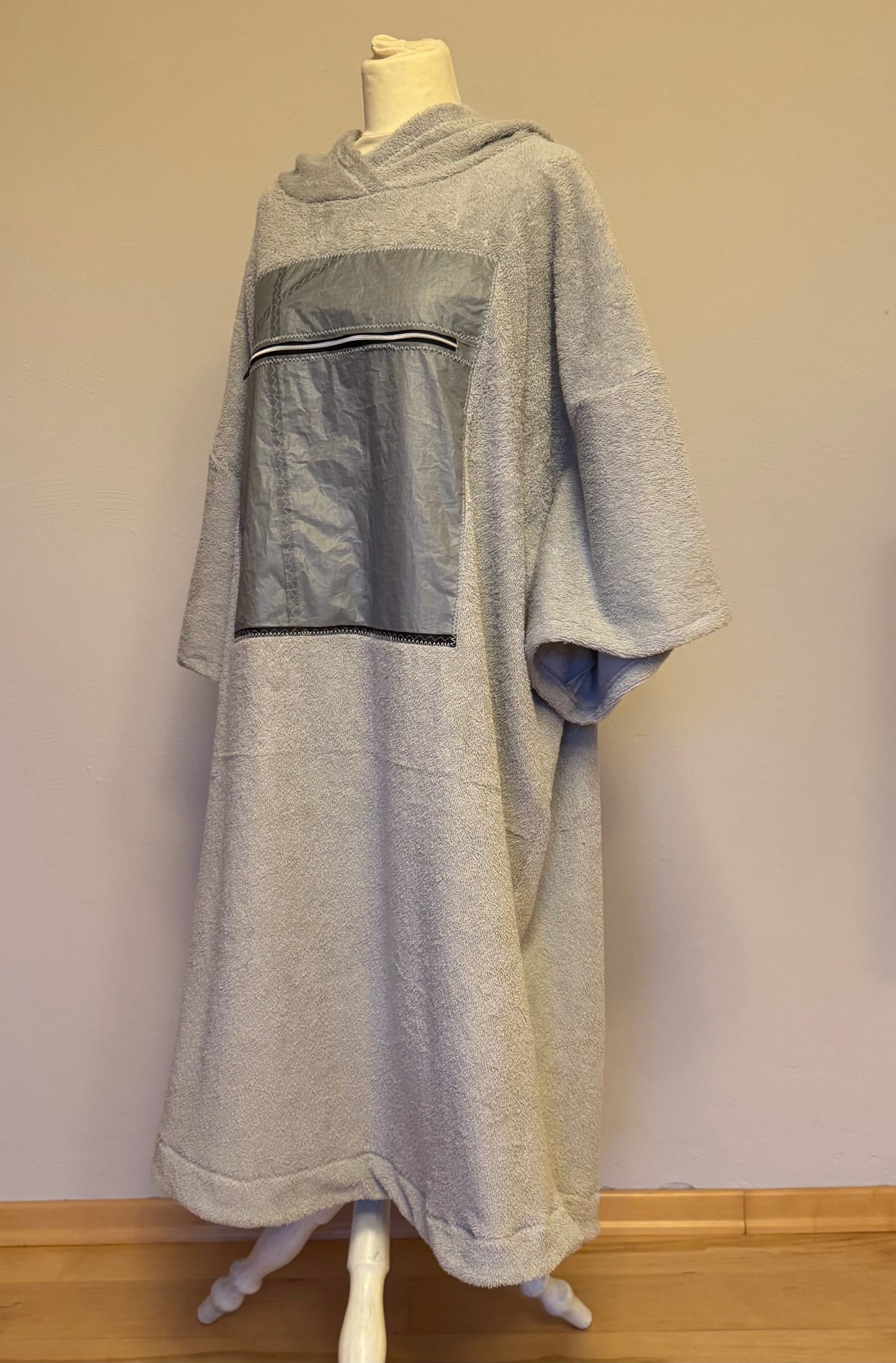 Surf-/Badeponcho hellgrau (leider gerade ausverkauft)