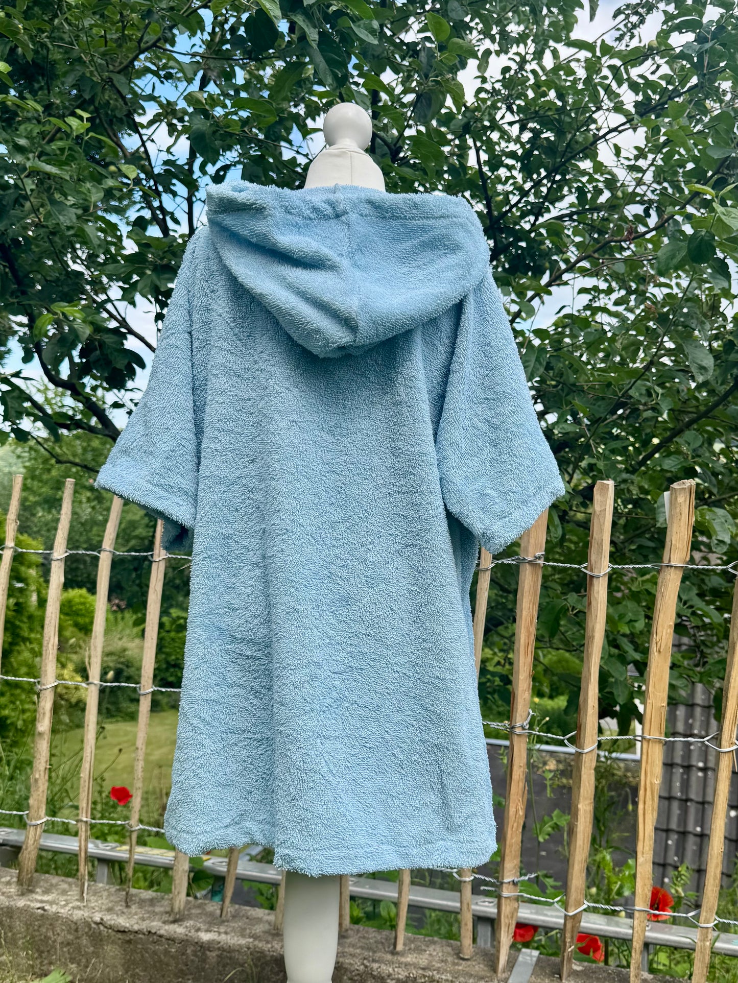 Himmelblauer Badeponcho für Kinder