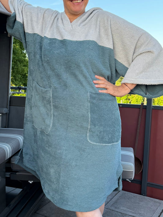 Zweifarbiger Poncho