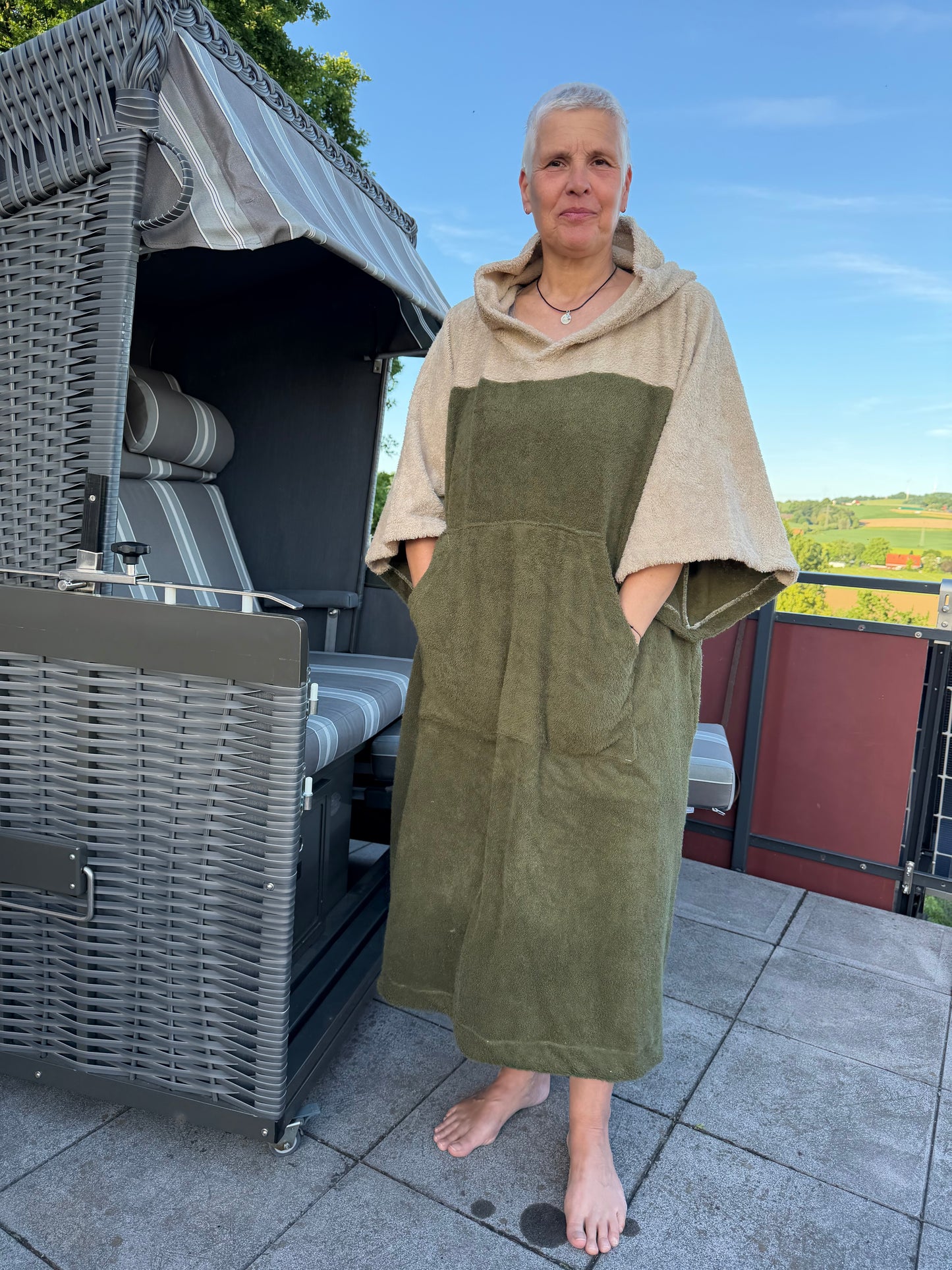 Zweifarbiger Poncho