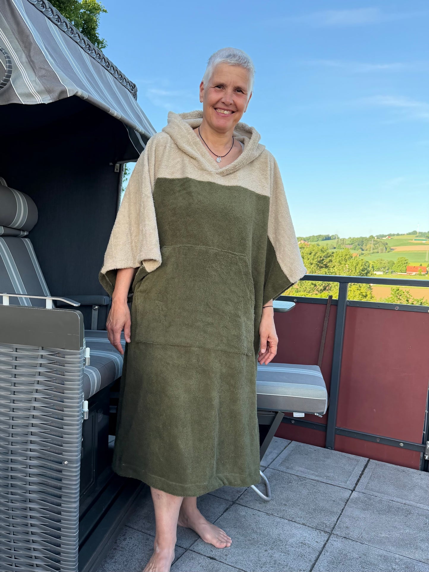 Zweifarbiger Poncho
