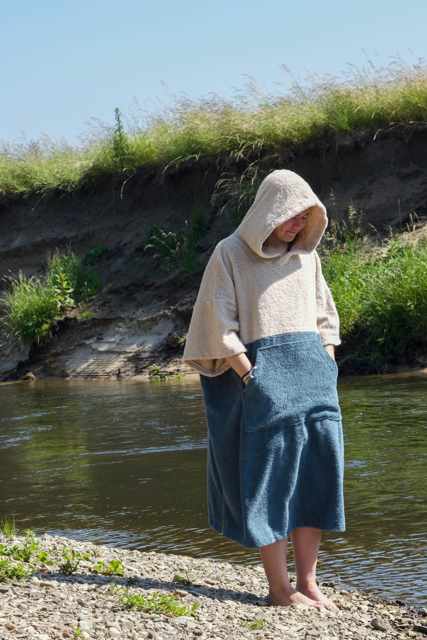 zweifarbiger Surf-/Badeponcho