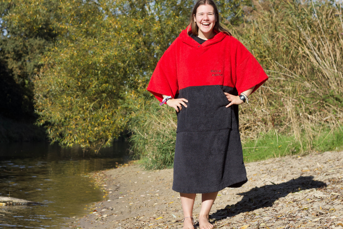 zweifarbiger Bade/Surfponcho XXL